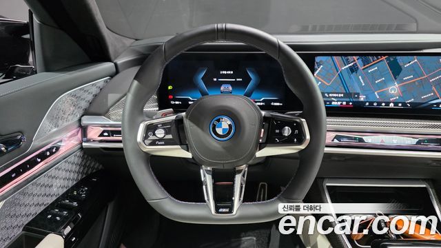 BMW i7 (G70) M70 xDrive M Performance 2025 — фото 13