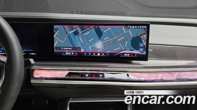 BMW i7 (G70) M70 xDrive M Performance 2025 — фото 17