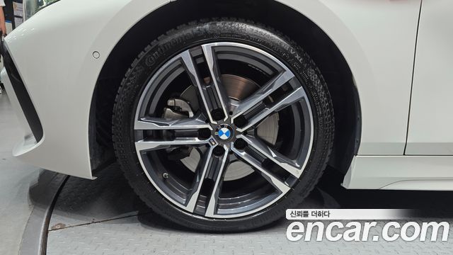 BMW 1 Series (F40) 120i M Sports 2022 — фото 5