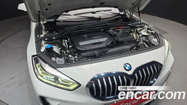 BMW 1 Series (F40) 120i M Sports 2022 — фото 6