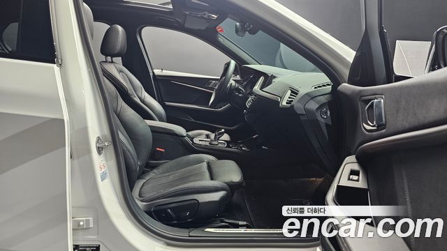 BMW 1 Series (F40) 120i M Sports 2022 — фото 26