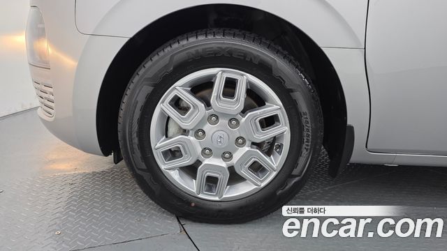 Hyundai Staria 4WD Tourer 9-Seater Modern 2022 — фото 5