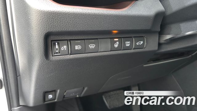 Toyota RAV4 (V) 2,5 4WD Hybrid LTD 2024 — фото 15