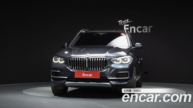 BMW X5 (G05) xDrive 45e xLine 2022 — фото 3