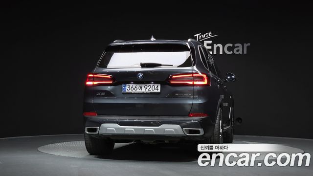 BMW X5 (G05) xDrive 45e xLine 2022 — фото 4