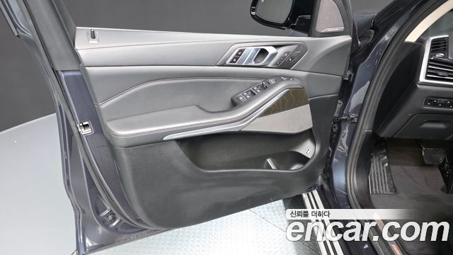 BMW X5 (G05) xDrive 45e xLine 2022 — фото 24