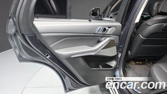 BMW X5 (G05) xDrive 45e xLine 2022 — фото 25