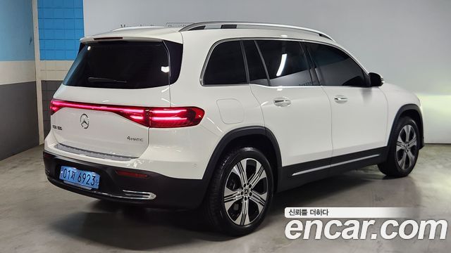 Mercedes-Benz EQB (X243) EQB300 4MATIC 2024 — фото 2