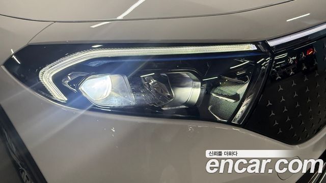 Mercedes-Benz EQB (X243) EQB300 4MATIC 2024 — фото 6