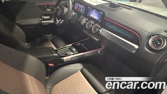 Mercedes-Benz EQB (X243) EQB300 4MATIC 2024 — фото 7