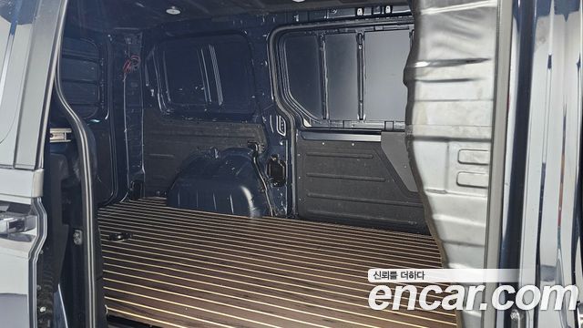 Hyundai Staria Cargo 3-Seater Modern 2023 — фото 12