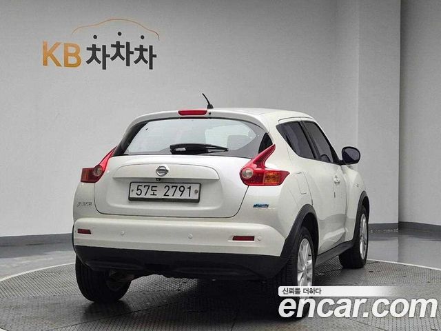 Nissan Juke 1.6 SV F15 2014 — фото 3