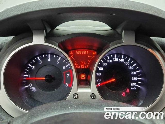 Nissan Juke 1.6 SV F15 2014 — фото 6