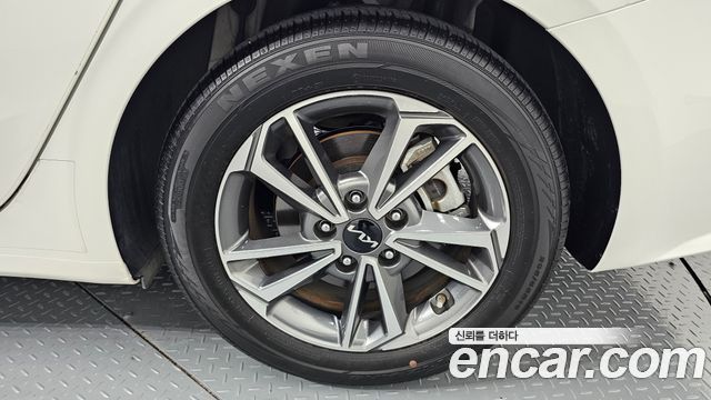 Kia K3 (II) 1.6 Prestige 2022 — фото 21