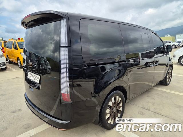 Hyundai Staria Lounge 9-Seater Inspiration 2024 — фото 4