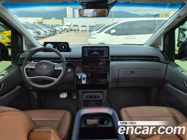 Hyundai Staria Lounge 9-Seater Inspiration 2024 — фото 7