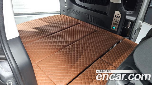 Hyundai Staria 2WD Camping Car Special Vehicle 2022 — фото 11