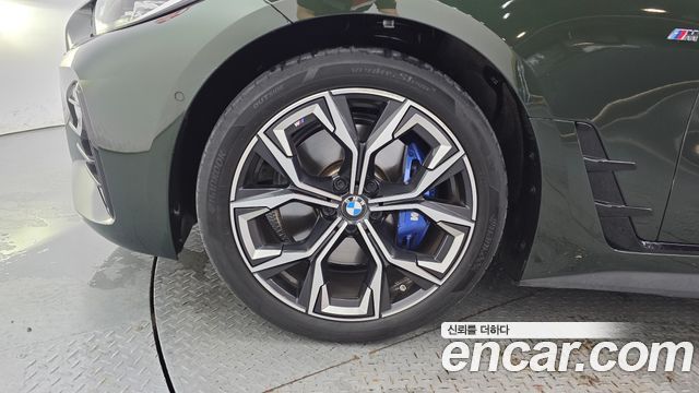 BMW 4 Series (G22) 420i M Sport Performance Gran Coupe 2024 — фото 5