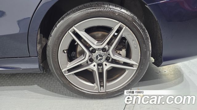 Mercedes-Benz C-Class (W205) C200 AMG Line 2021 — фото 21