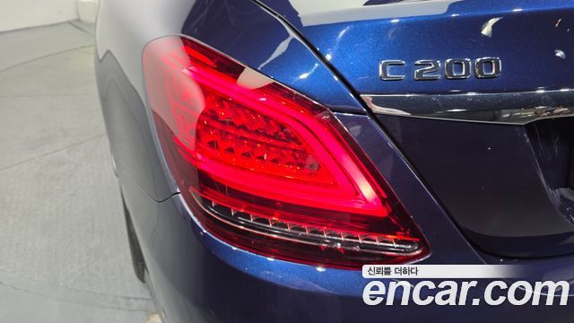 Mercedes-Benz C-Class (W205) C200 AMG Line 2021 — фото 23