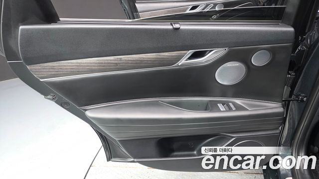 Genesis G80 (RG3) Gasoline 3.5 Turbo AWD 2025 — фото 31