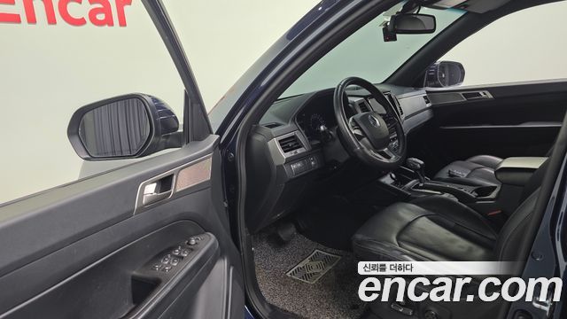 KG Mobility (SsangYong) Rexton Sports Khan Diesel 2.2 4WD Professional X (5-Link) 2019 — фото 15