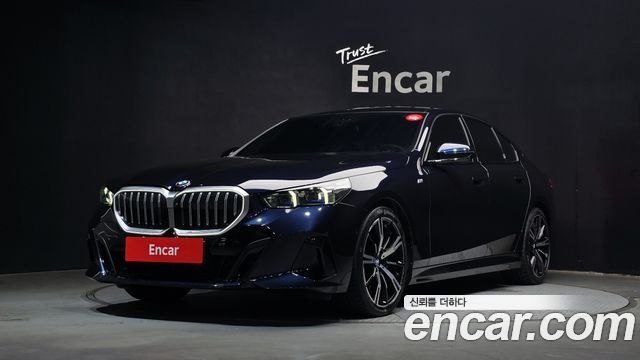 BMW 5 Series (G60) 530i xDrive M Sport 2024 — фото 1