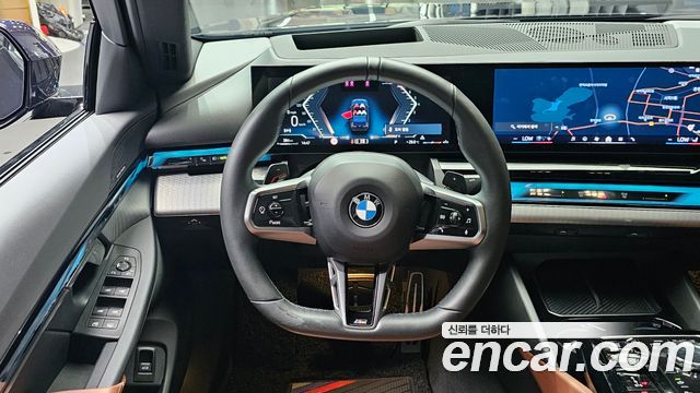 BMW 5 Series (G60) 530i xDrive M Sport 2024 — фото 13