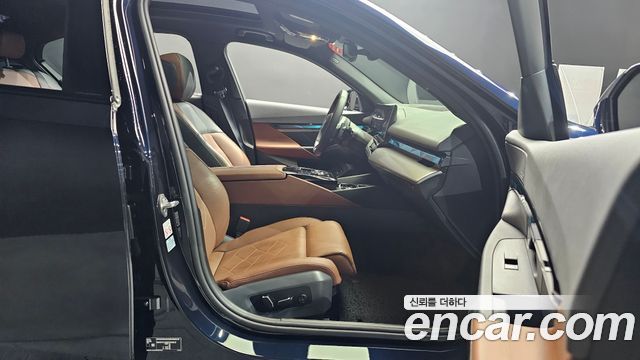 BMW 5 Series (G60) 530i xDrive M Sport 2024 — фото 26