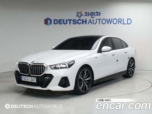 BMW 5 Series (G60) 530i xDrive M Sport 2025 — фото 1