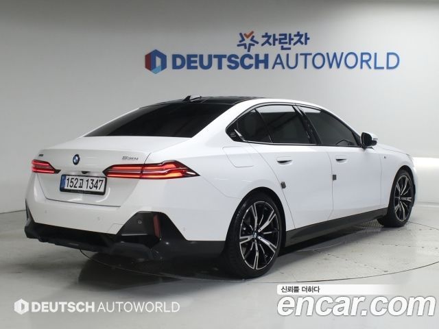 BMW 5 Series (G60) 530i xDrive M Sport 2025 — фото 2