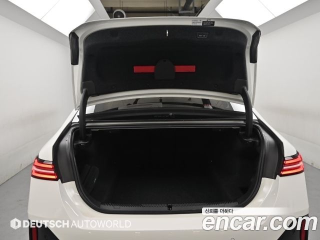 BMW 5 Series (G60) 530i xDrive M Sport 2025 — фото 23