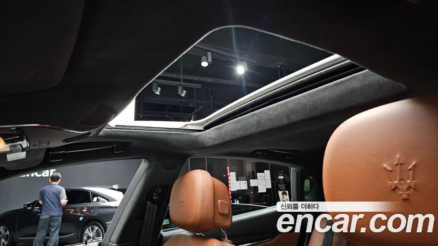 Maserati Quattroporte S Q4 3.0 V6 2014 — фото 19