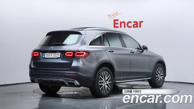 Mercedes-Benz GLC-Class (X253) GLC300e 4MATIC 2021 — фото 2