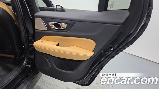 Volvo V60 Cross Country (II) B5 Ultra AWD 2025 — фото 25