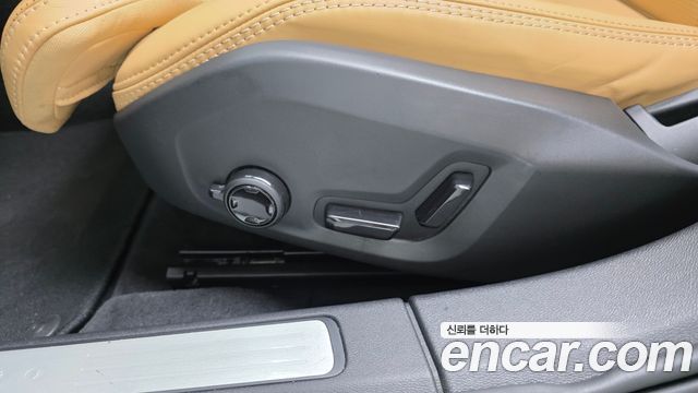 Volvo V60 Cross Country (II) B5 Ultra AWD 2025 — фото 31
