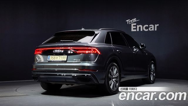 Audi Q8 (4M) 55 TFSI Quattro Premium 2021 — фото 2