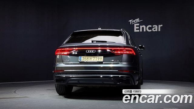 Audi Q8 (4M) 55 TFSI Quattro Premium 2021 — фото 4
