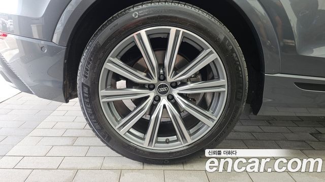 Audi Q8 (4M) 55 TFSI Quattro Premium 2021 — фото 5