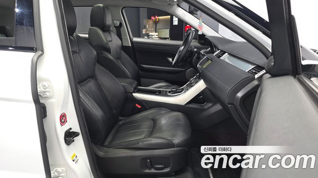 Land Rover Range Rover Evoque 2.0 TD4 SE 2018 — фото 11