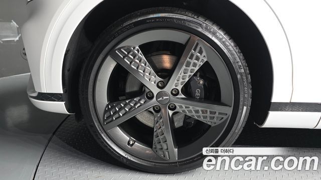 Genesis GV70 2.5T Gasoline 2WD 2024 — фото 5