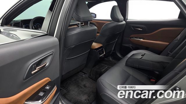 Toyota Crown Crossover 2.5 4WD Hybrid 2026 — фото 15