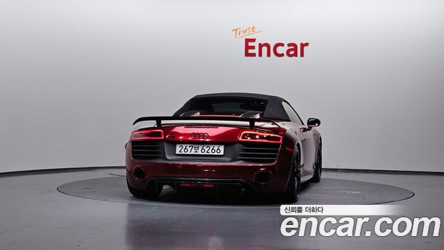 Audi R8 5.2 V10 Spyder 2013 — фото 4