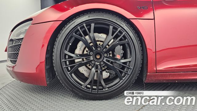 Audi R8 5.2 V10 Spyder 2013 — фото 5