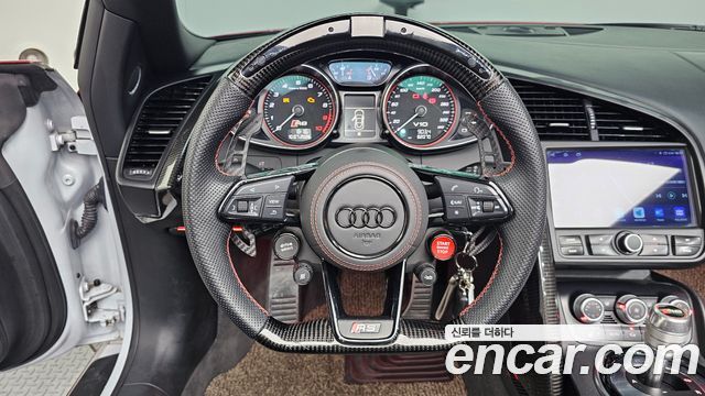 Audi R8 5.2 V10 Spyder 2013 — фото 15