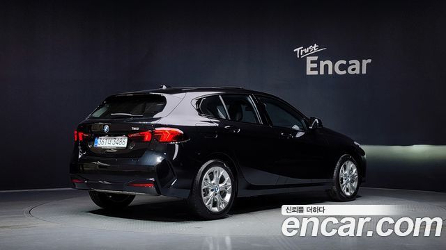 BMW 1 Series (F70) 120 2025 — фото 2