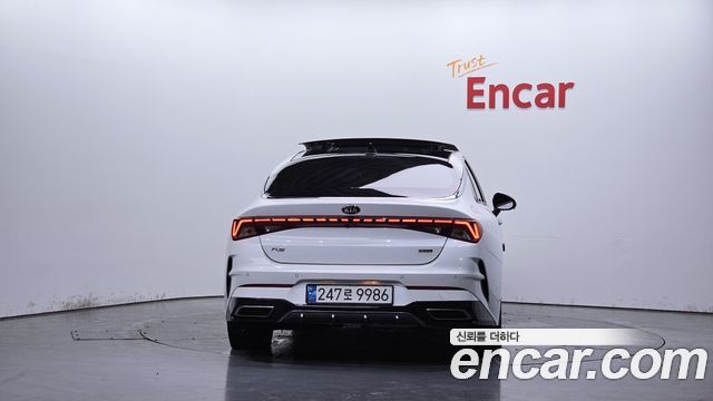 Kia K5 (III) 1.6 Turbo Signature 2021 — фото 4