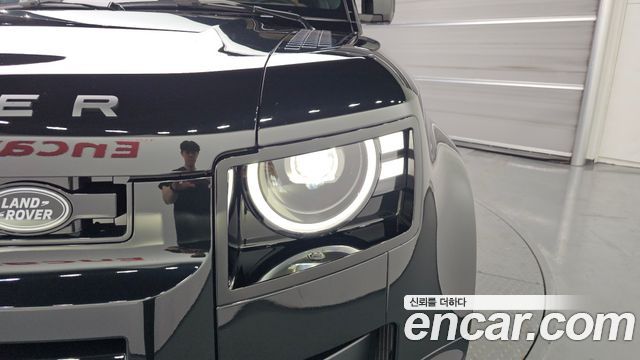 Land Rover Defender (L663) 110 D300 X-Dynamic HSE 2026 — фото 17