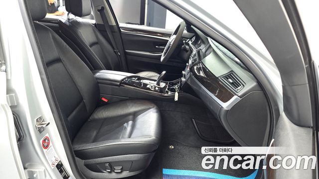 BMW 5 Series (F10) 528i 2012 — фото 32