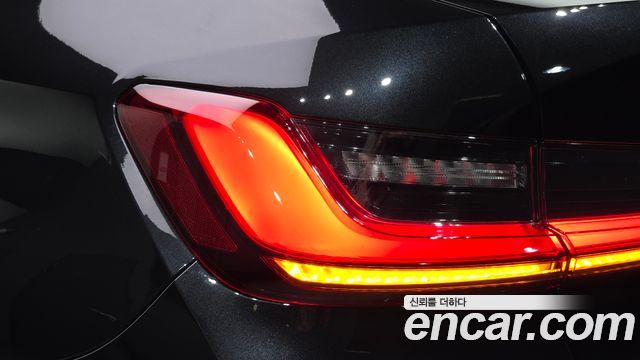 BMW 3 Series (G20) 320i M Sport 2025 — фото 23